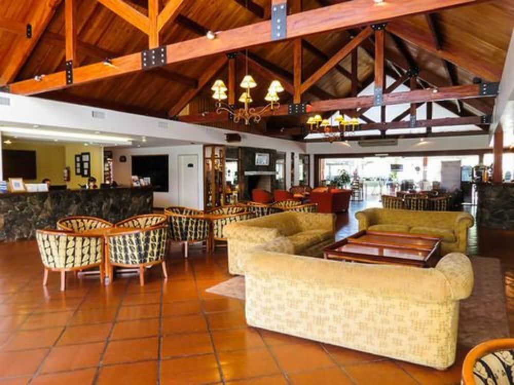 Howard Johnson & General Belgrano Hotel Villa General Belgrano